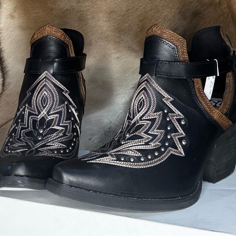 Durango Black and Brown Ankle Boots with Chunky Silhouette